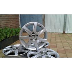 Te koop Origineel Seat Ibiza velgen 15 inch ET 38 steek 5x10