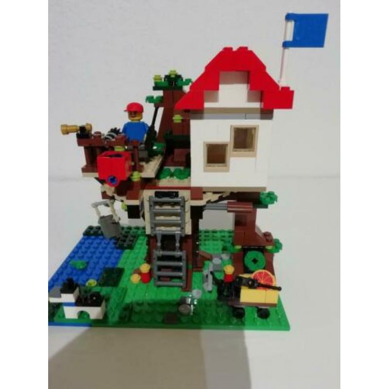 Lego boomhut 31010 met boekje