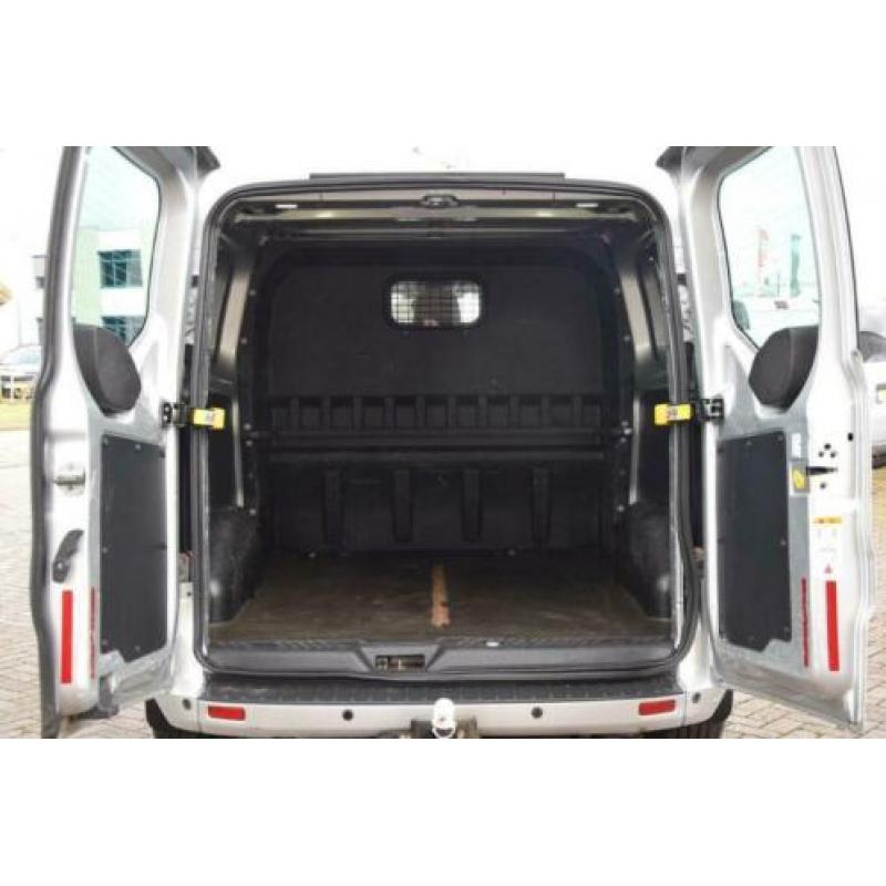 Ford Transit Custom 2.2 TDCI 155pk L2H1 D.C. Champions Editi