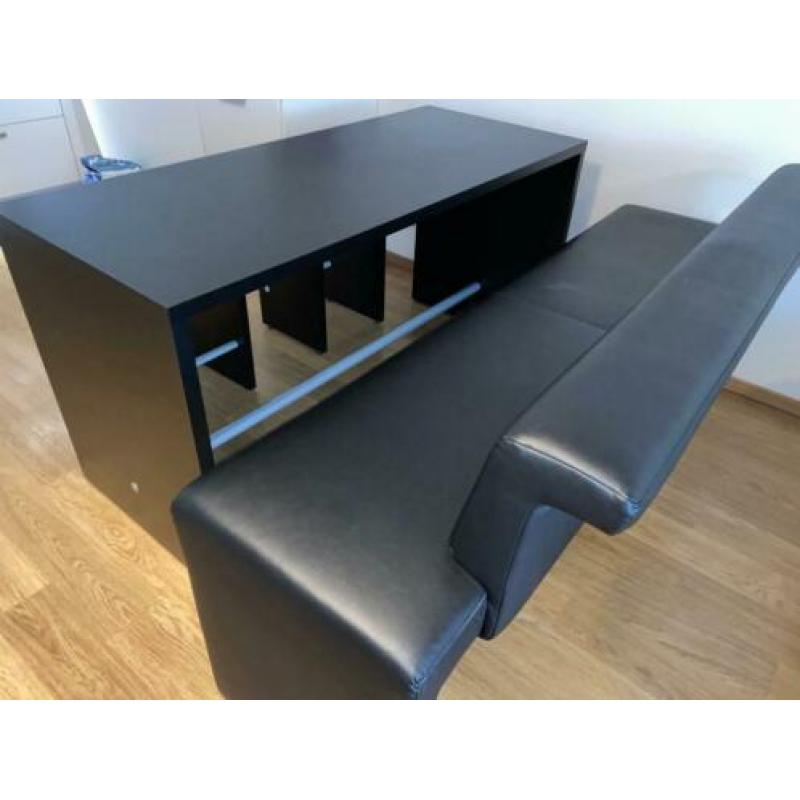 Complete bartafel set: tafel, bank, krukken - met zwart leer