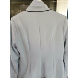 Mooie blazer + blouse van FRANSA, maat 42