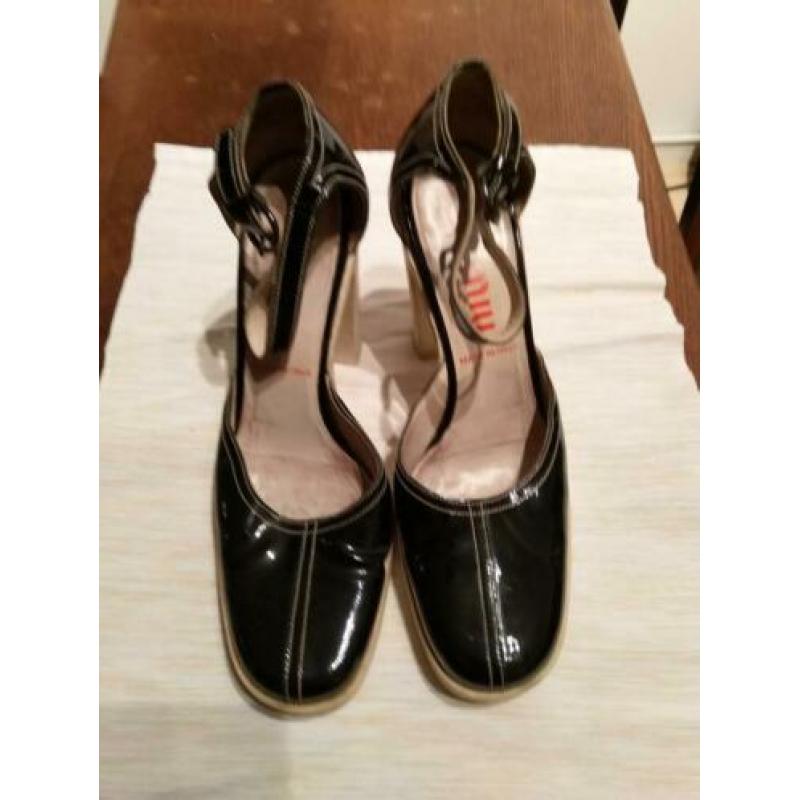 MiuMiu, pumps, lak zwart, mt37, €50