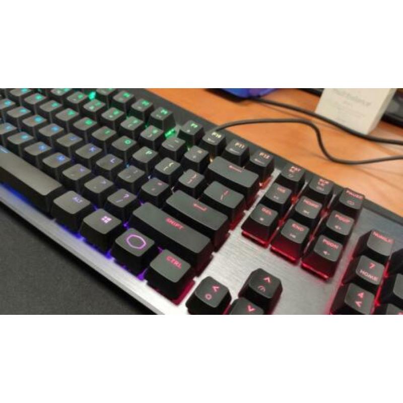 Cooler Master CK550 Blue Switches in nieuwstaat