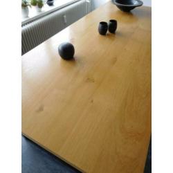 Eiken van Vuuren eettafel, 50 mm massief blad, zwart U-frame