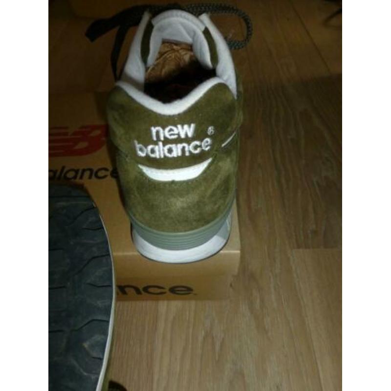 New Balance en Golden Goose sneakers mt 42,5 totaal 99 euro