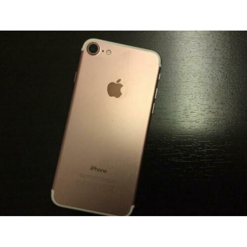 I phone 7 rosé kleurig.32 gb