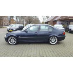 BMW 3-Serie 2.0 D 320 2001 Blauw/NAVI/STUURBED./5 DEURS.