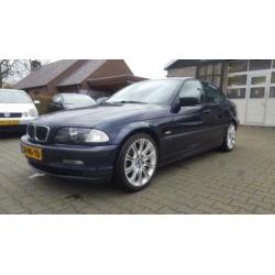 BMW 3-Serie 2.0 D 320 2001 Blauw/NAVI/STUURBED./5 DEURS.