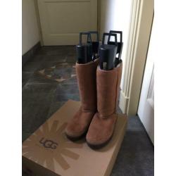 Ugg's bruin gevoerd maat 36 incl. doos/houders (als nieuw)