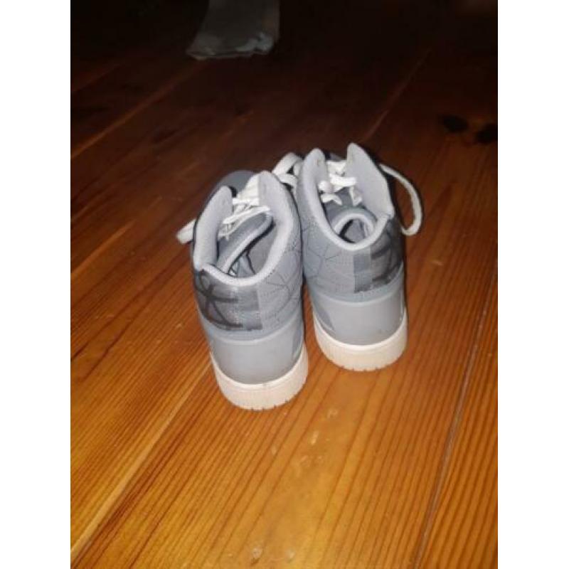 Nike jordan schoenen maat 40