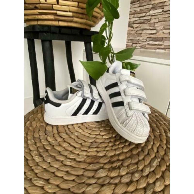 Z.G.A.N. Adidas sneakers maat 24