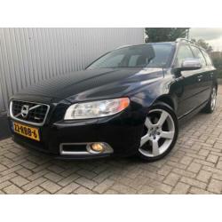 Volvo V70 2.0T R-Edition R design/ Leder / Climate control /