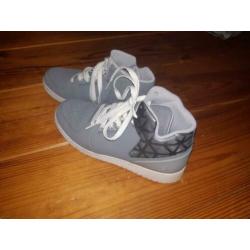 Nike jordan schoenen maat 40