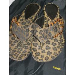 fendi teenslippers geen nep maat 38 (4)