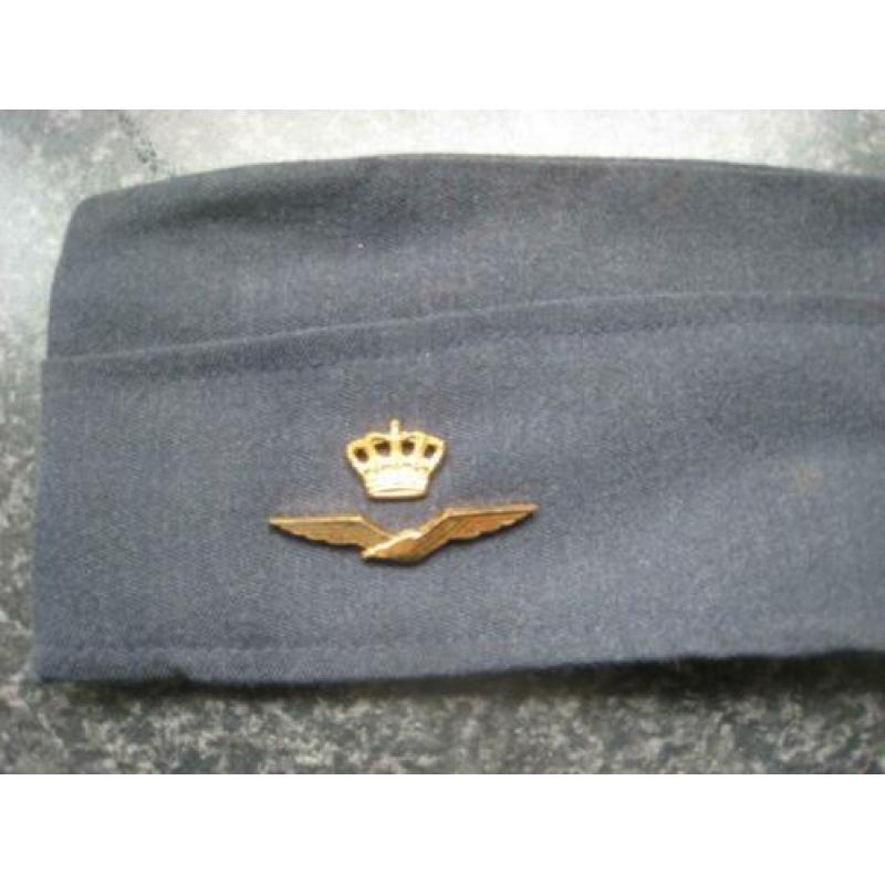 Baret- klu-koninklijke luchtmacht + embleem- hassing-1988