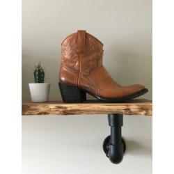 Sendra laarsjes cognac maat 38