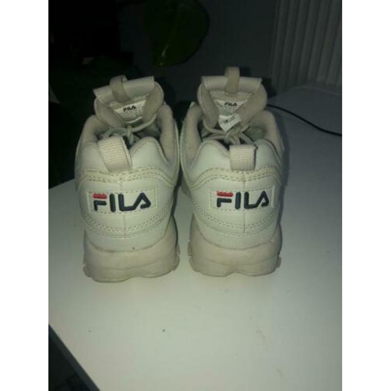 Maat 38 Nette witte FILA low disruptor schoenen