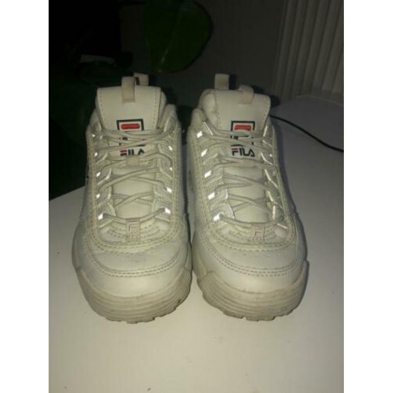 Maat 38 Nette witte FILA low disruptor schoenen