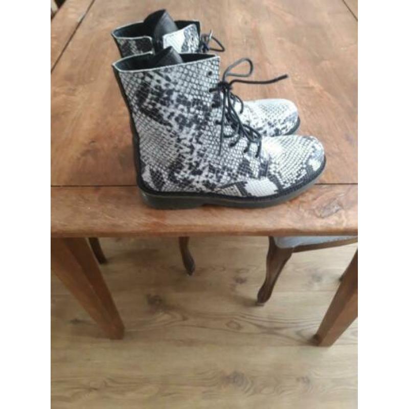 Apple of Eden snake print laarsjes mt 40