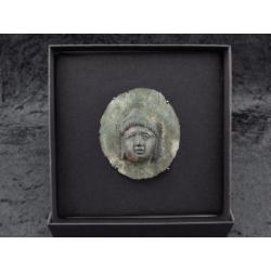 Roman bronze facial appliek