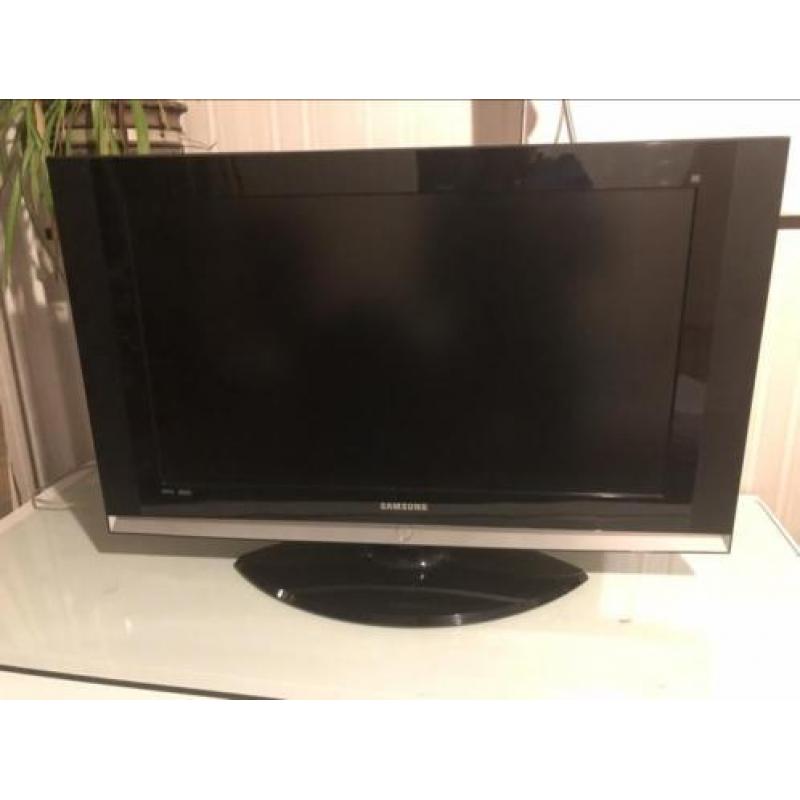 Samsung TV HD 32 inch