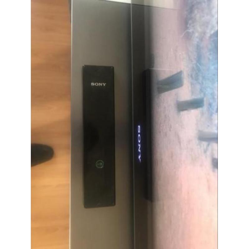 Sony Bravia KDL40HX700 (40 inch)