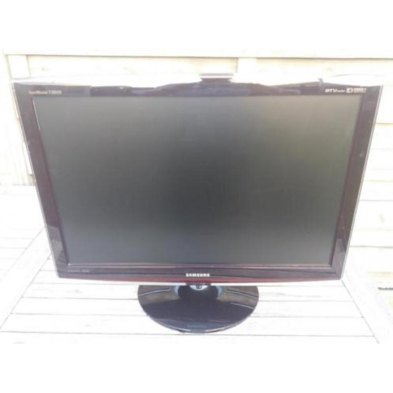 Samsung LCD tv, type SyncMaster T260HD, full HD