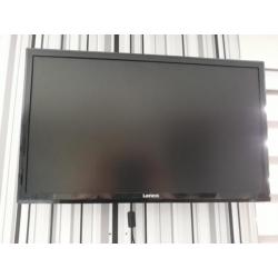 Lenco led tv 24 inch met ingebouwde dvd speler.