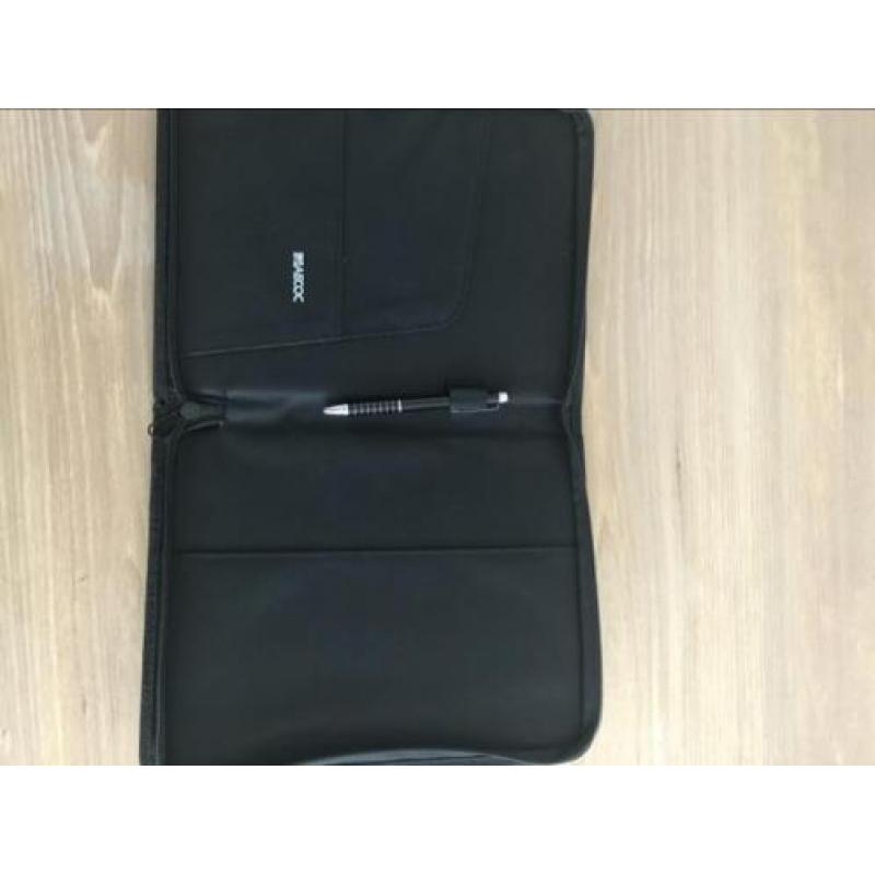 Zippered business folder with interior pockets