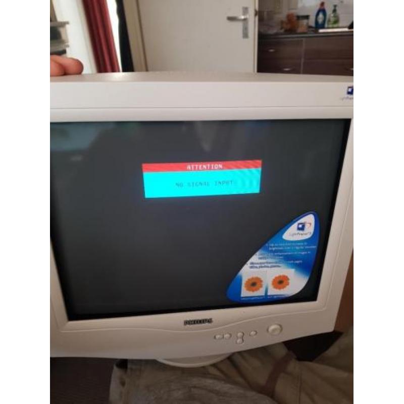 Nieuw 2002 CRT Philips 107T4 17" in doos