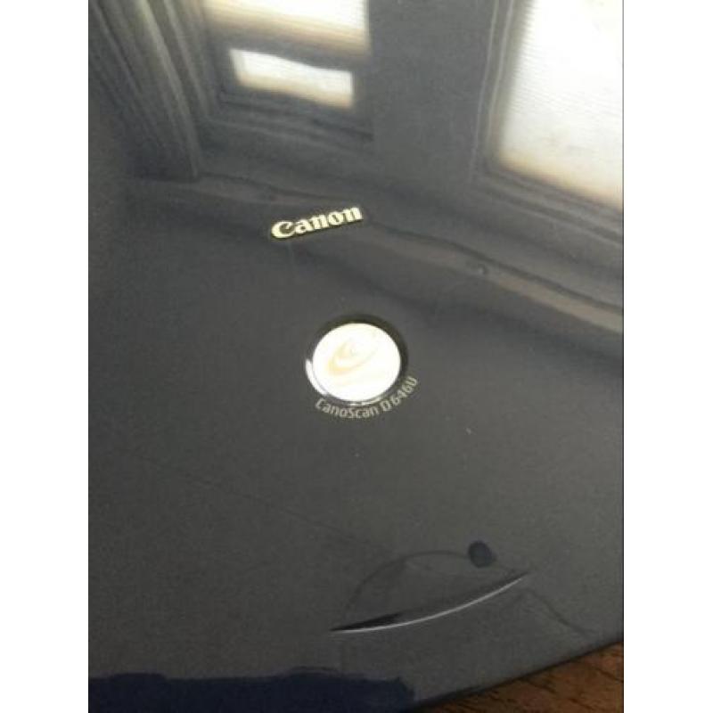 Canon CanoScan D646U scanner