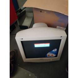 Nieuw 2002 CRT Philips 107T4 17" in doos