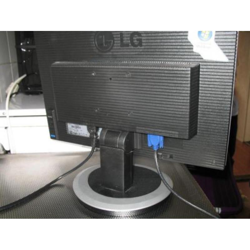 PC scherm LG flatron wide