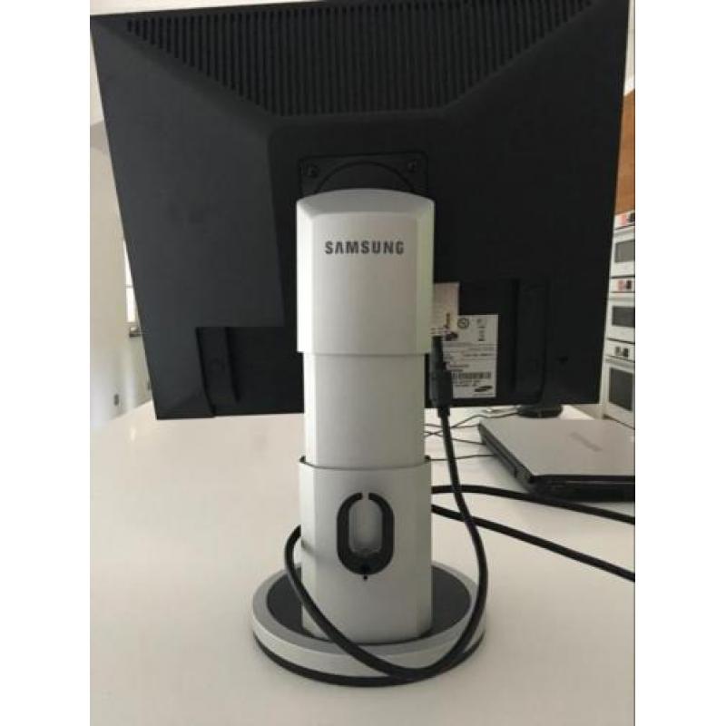 Mooie computermonitor van Samsung SyncMaster 940B