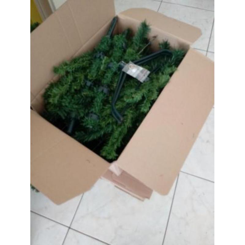 Leuke kerstboom 180cm