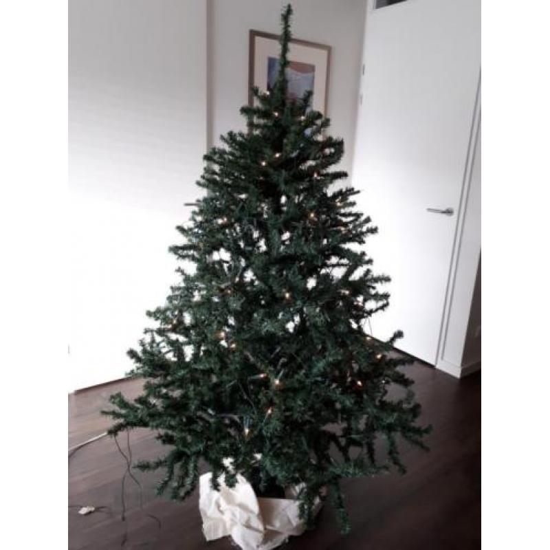 Kerstboom 1.80 hoog excl ballen incl losse verlichting+poot