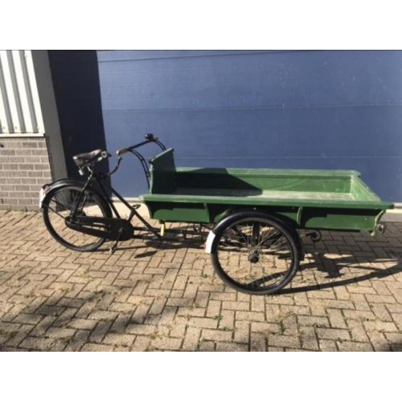 Antieke bakfiets