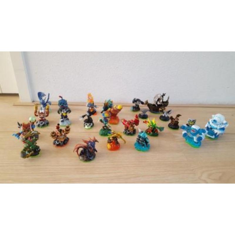 19 Skylanders Spyro's adventure Wii+disc+portal+tas