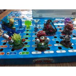 Skylanders Trap Team set (Wii U) incl. 5 traps en 6 Skylande