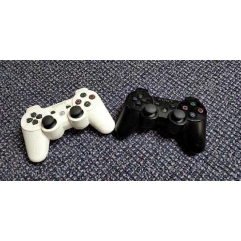 Playstation 3 slim 160 GB, originele controllers en spellen