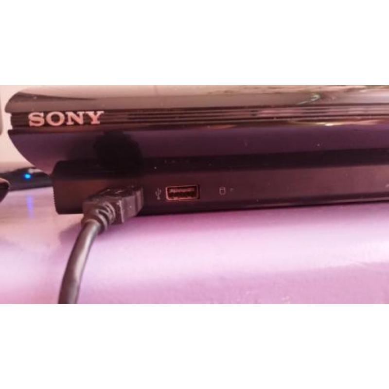 Ps3 SuperSlim + 5 spel